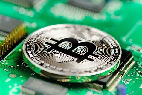 البيتكوين يتجاوز 114 ألف دولار مسجلاً أعلى مستوياته في 8 أسابيع