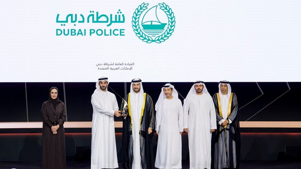 سلطان بن أحمد يكرّم الفائزين بجائزة الشارقة للاتصال الحكومي الـ12