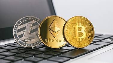 الإيثريوم والريبل يرتفعان وسط انتعاش شهية المخاطرة