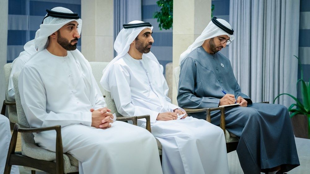 عبدالله بن زايد يستقبل رئيس مفوضية الاتحاد الأفريقي