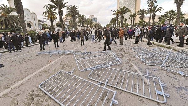 خبراء ومحللون لـ«الاتحاد»: «الإخوان» يروجون أكاذيب لعرقلة الإصلاح في تونس