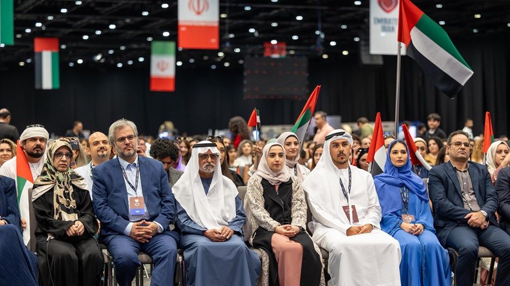 نهيان بن مبارك يشهد احتفال الإمارات بأبناء الجالية الإيرانية