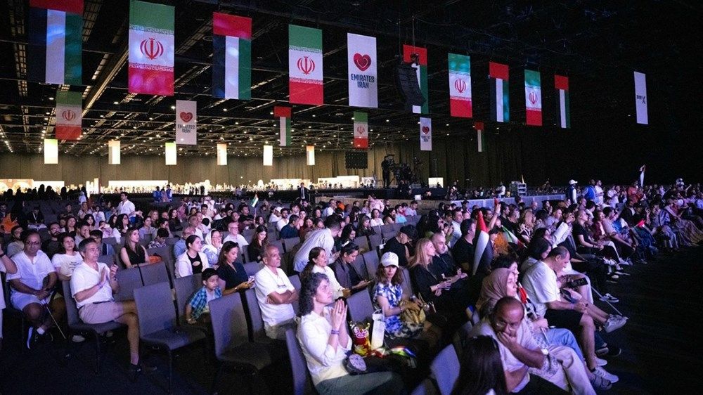نهيان بن مبارك يشهد احتفال الإمارات بأبناء الجالية الإيرانية