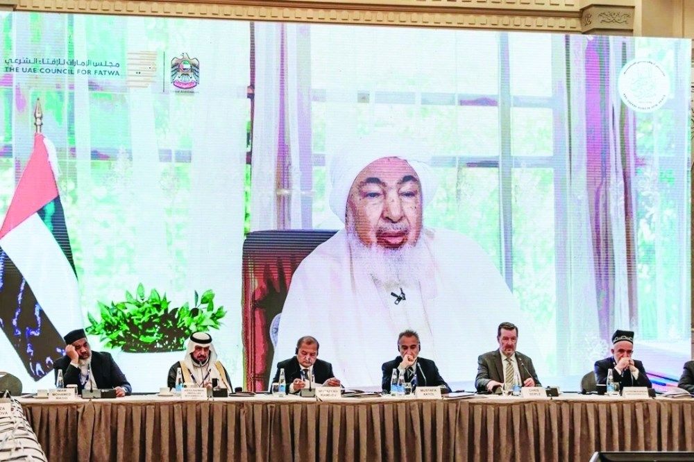 ابن بيه يدعو لترسيخ الاستقرار وحماية المقدسات
