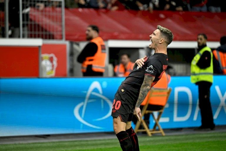 بطولة ألمانيا: ليفركوزن بتسعة لاعبين يفتتح حقبة هيولماند بانتصار على فرانكفورت