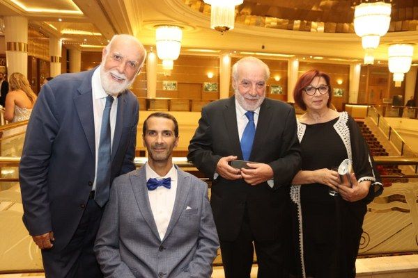 بالصُّوَر- مهرجان “إضافة” يُكَرِّم أصحاب الهِمَم ويَجمَع الفَنَّ بالرِّسالةِ الإنسانيّة