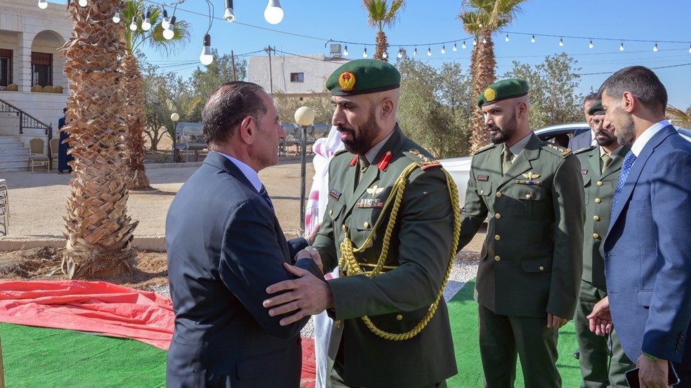 وفد وزارة الدفاع يقدم واجب العزاء في وفاة عواد محمد الخالدي أول رئيس لأركان القوات المسلحة الإماراتية