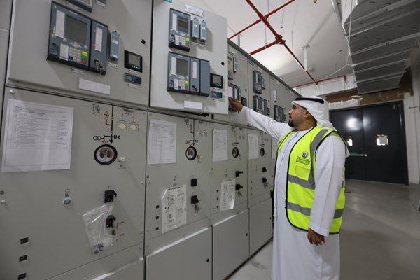 كهرباء الشارقة تواصل أعمال تنفيذ 11 محطة بكلفة 296 مليون درهم