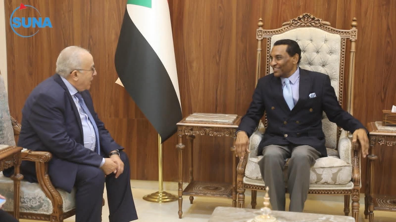 د. كامل إدريس يلتقي المبعوث الشخصي للأمين العام للأمم المتحدة للسودان