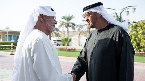 رئيس الدولة يقدم واجب العزاء في وفاة حسين خانصاحب