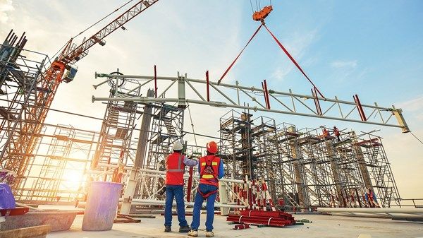 اليوم..  انتهاء تطبيق قرار حظر العمل وقت الظهيرة