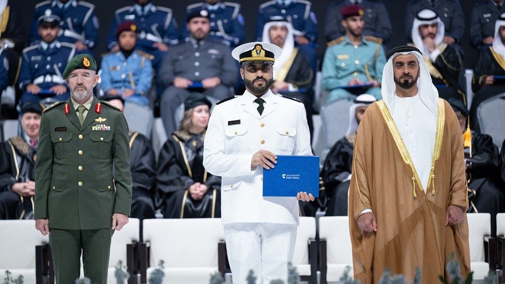 سيف بن زايد يشهد حفل تخريج دفعة 2025 من أكاديمية ربدان