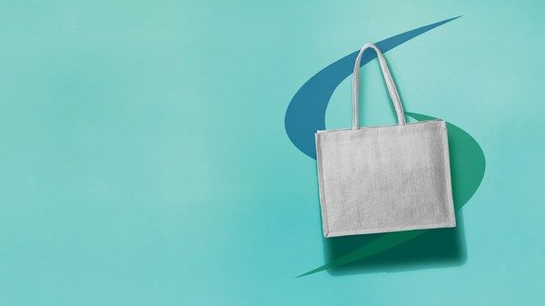 خفض استهلاك الأكياس البلاستيكية بنسبة 95%