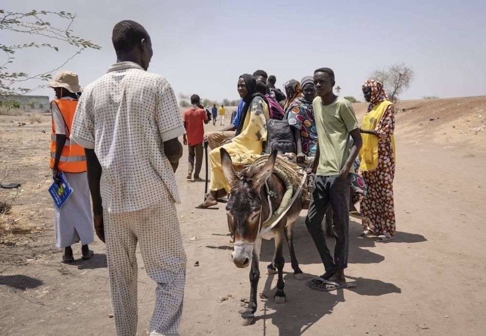 السودانيون محاصرون بالنيران والأوبئة