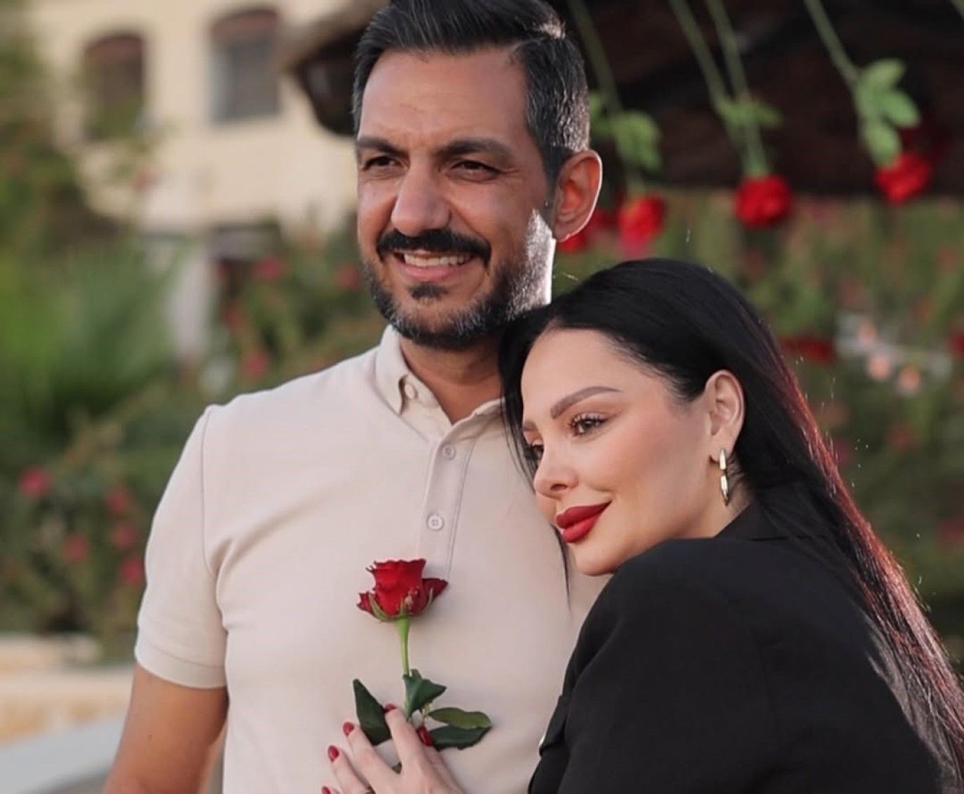 بالأرقام.. معاذ العمري يحتفل بذكرى زواجه من ديانا كرزون بعملية حسابية رومانسية