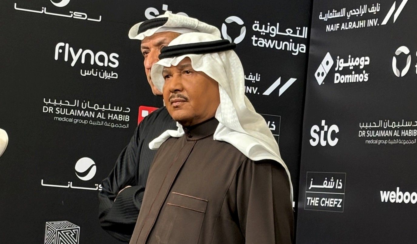 بعد فوزه بجائزة شخصية العام الثقافية بالجوائز الثقافية الوطنية: محمد عبده فنان استثنائي مختلف