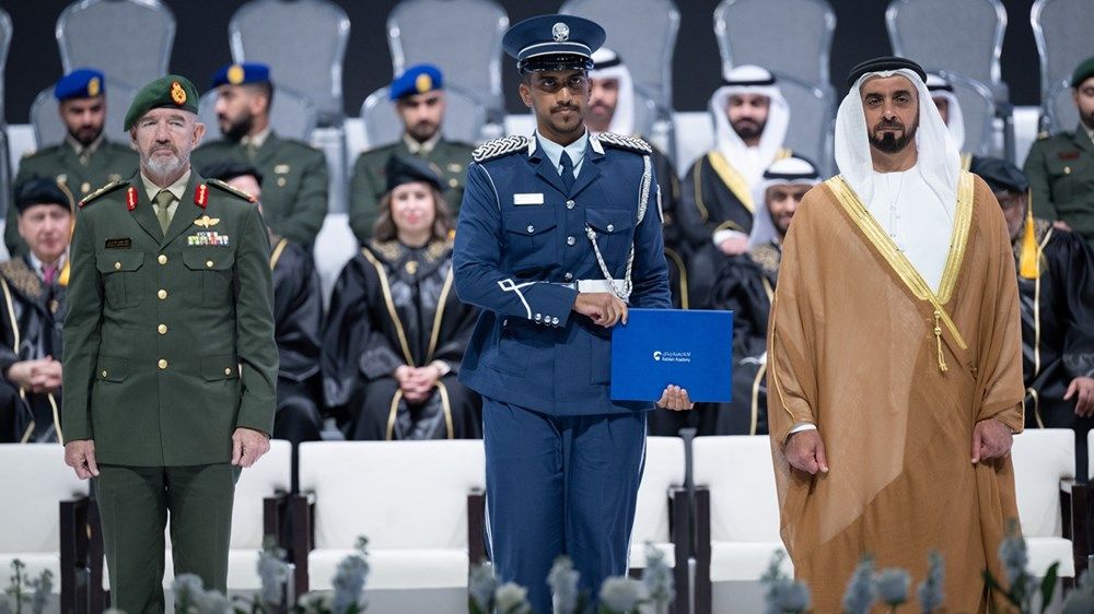 سيف بن زايد يشهد حفل تخريج دفعة 2025 من أكاديمية ربدان