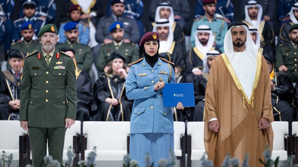 سيف بن زايد يشهد حفل تخريج دفعة 2025 من أكاديمية ربدان