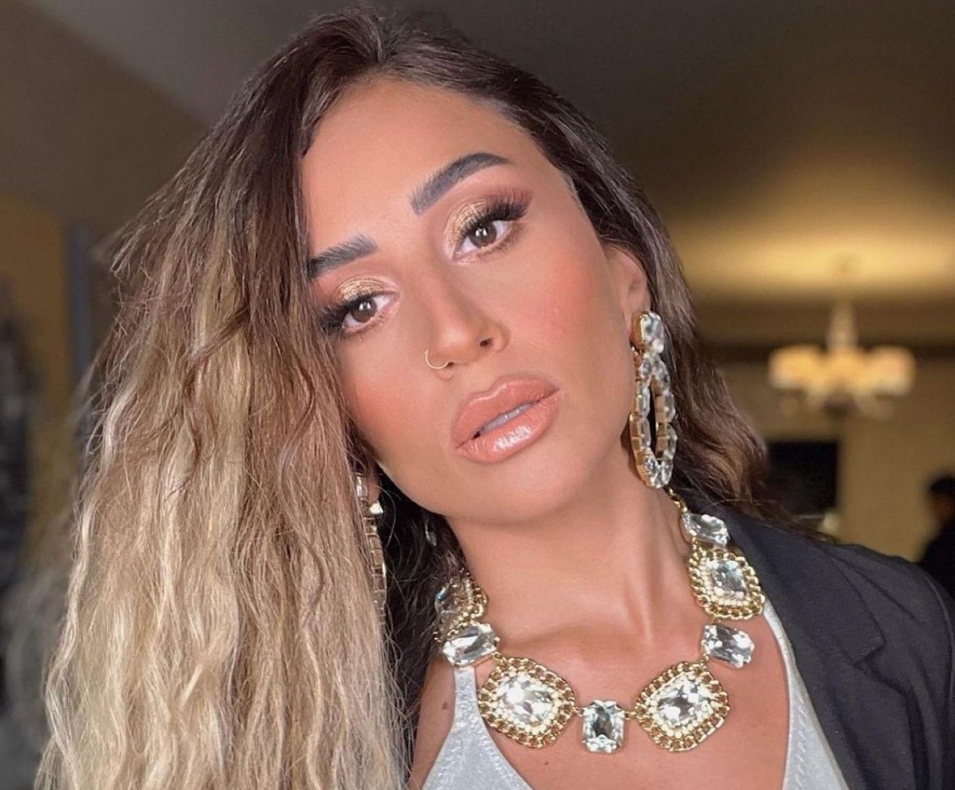 دينا الشربيني تعلّق على صورة لها مع والدها الراحل: أحسن صورة في حياتي
