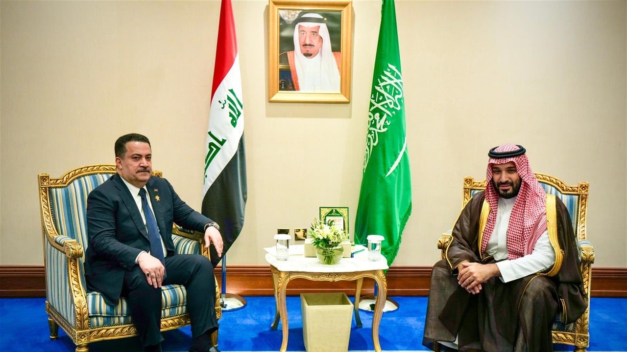 رئيس الوزراء وولي العهد السعودي يبحثان العلاقات الثنائية والتحديات الإقليمية المشتركة