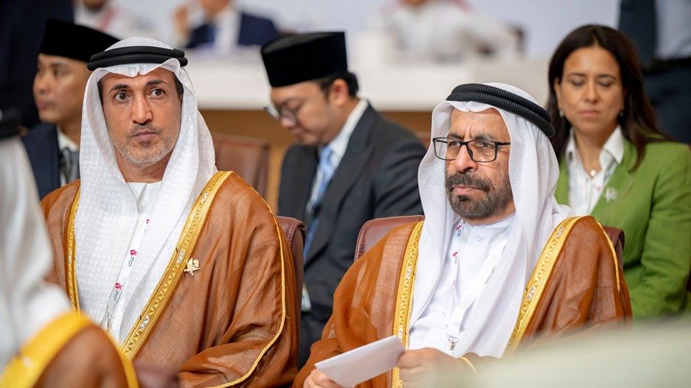 نيابة عن رئيس الدولة.. منصور بن زايد يشارك في القمتين الخليجية والعربية الإسلامية في الدوحة