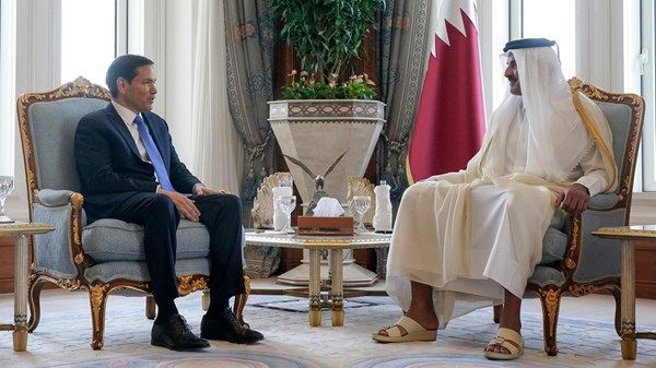أمير قطر ووزير الخارجية الأميركي يبحثان التعاون الدفاعي