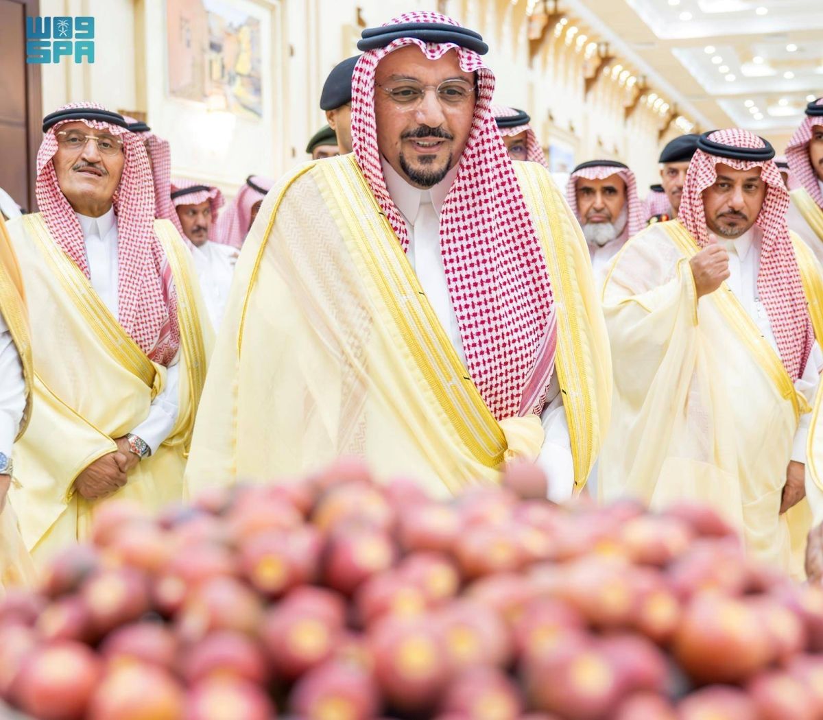 أمير القصيم يرعى حفل مهرجان السكرية الحمراء بالمذنب