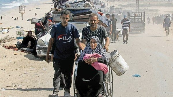 «الصحة الفلسطينية»: القطاع الطبي يلفظ أنفاسه الأخيرة