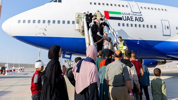 تنفيذاً لتوجيهات رئيس الدولة.. الإمارات تنفذ إخلاءً طبياً عاجلاً لـ 119 مريضاً ومصاباً من قطاع غزة برفقة ذويهم