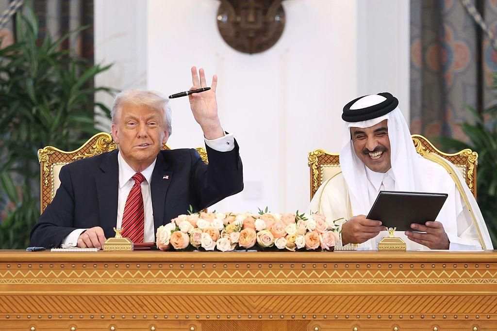 الإيكونومست: دول الخليج تُخيّر ترامب: إما نحن أو إسرائيل