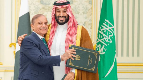 السعودية وباكستان توقعان اتفاقية دفاع مشترك لتعزيز الردع ضد أي اعتداء