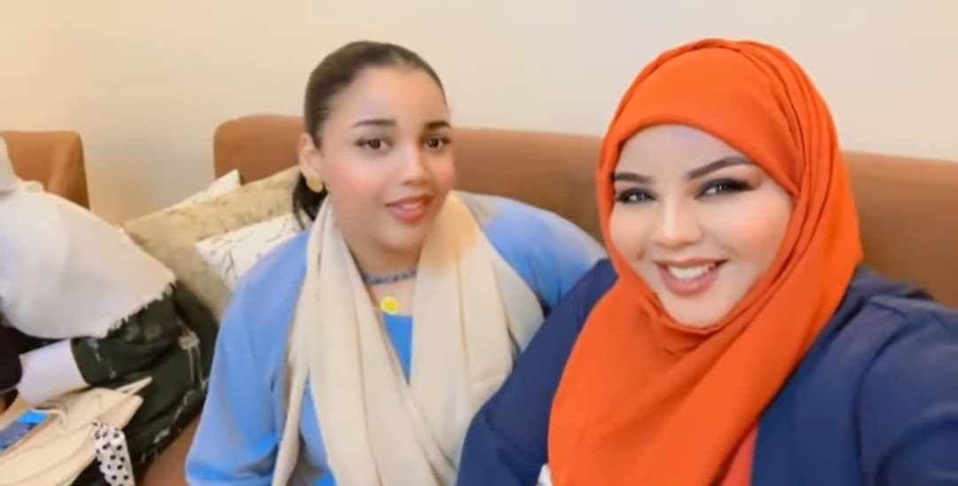 شاهد بالفيديو.. الفنانة ندى القلعة تشكو: (ليه دائما بجيبوني حفلات العرسان المتزوجين في نسوانهم ولمن أكون بغني في حفلة بعرف القاعد في التربيزة أكل كم صحن)