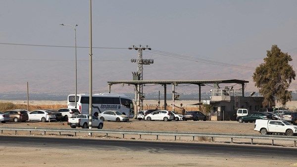 مقتل إسرائيليين اثنين بإطلاق نار على الحدود مع الأردن