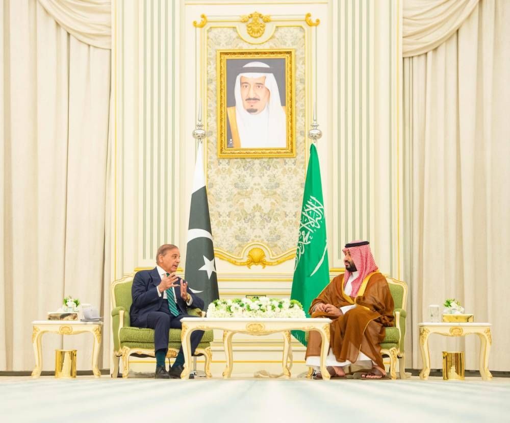 ولي العهد ورئيس وزراء باكستان يعقدان جلسة مباحثات رسمية