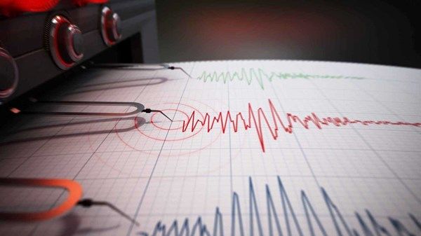 زلزال بقوة 6.1 درجة يضرب إندونيسيا ويسبب أضراراً متفرقة