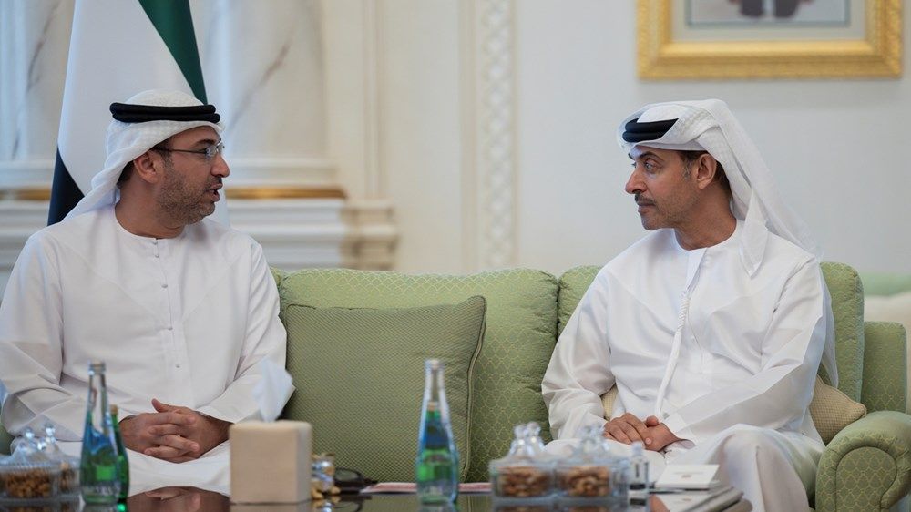 هزاع بن زايد يستقبل وفداً من شركة «قطارات الاتحاد» للاطلاع على مستجدات مشروع شبكة السكك الحديدية الوطنية في منطقة العين