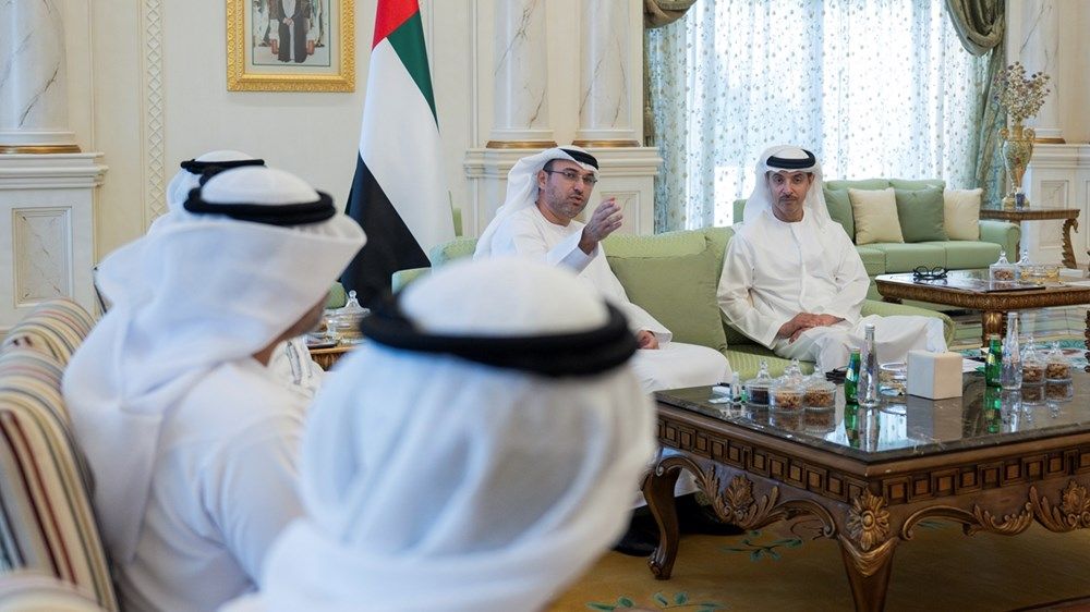 هزاع بن زايد يستقبل وفداً من شركة «قطارات الاتحاد» للاطلاع على مستجدات مشروع شبكة السكك الحديدية الوطنية في منطقة العين