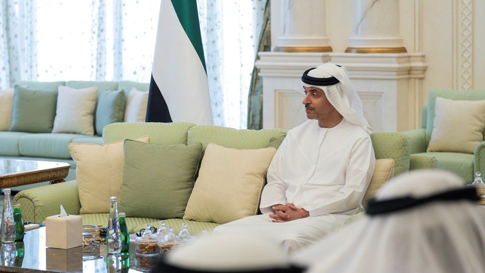 هزاع بن زايد يستقبل وفداً من شركة «قطارات الاتحاد» للاطلاع على مستجدات مشروع شبكة السكك الحديدية الوطنية في منطقة العين