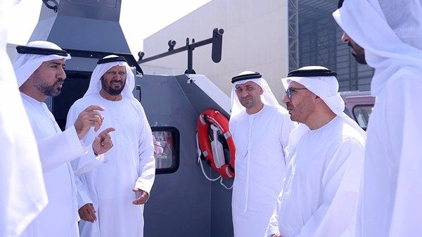 وكيل وزارة الدفاع يزور شركة الفتان لصناعة السفن