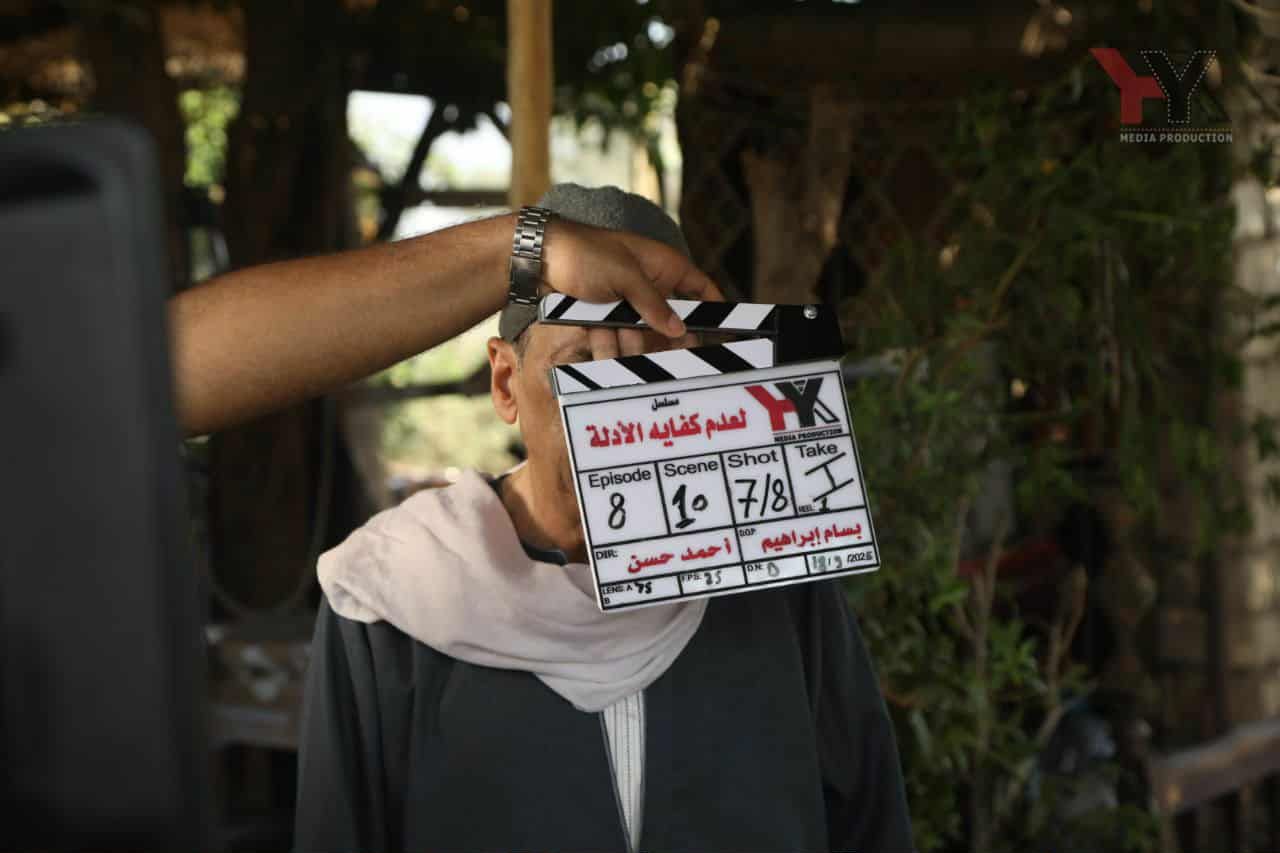 منة عرفة تبدأ تصوير مسلسل لعدم كفاية الأدلة