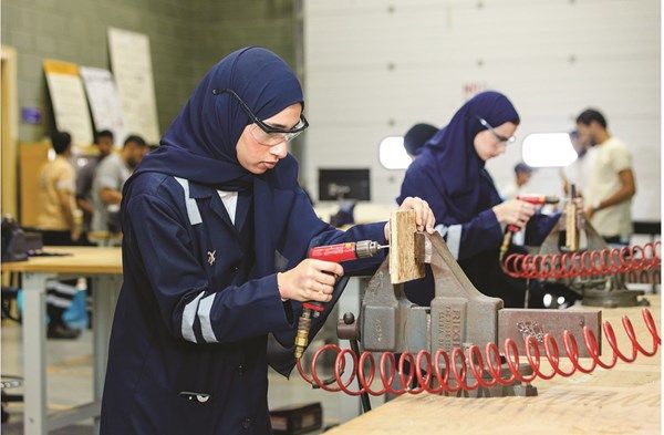 تخريج 4100 طالب وطالبة في كليات التقنية العليا من البكالوريوس والدبلوم