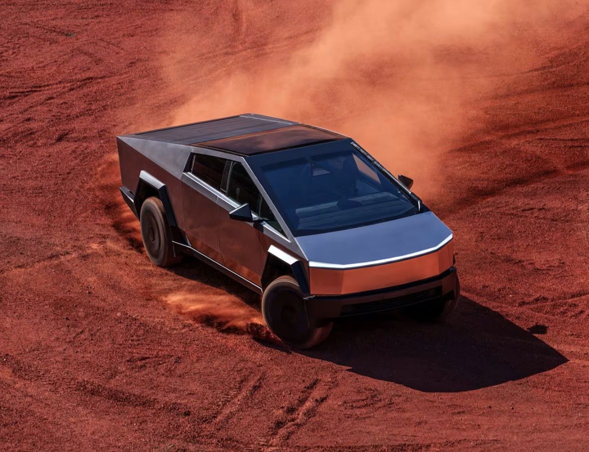 تكنولوجيا: مصمم تسلا يلمّح إلى Cyber SUV في التشكيلة المستقبلية