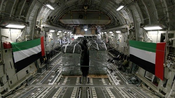 الإمارات ترسل مساعدات طبية عاجلة إلى بوتسوانا لدعم حالة الطوارئ الصحية
