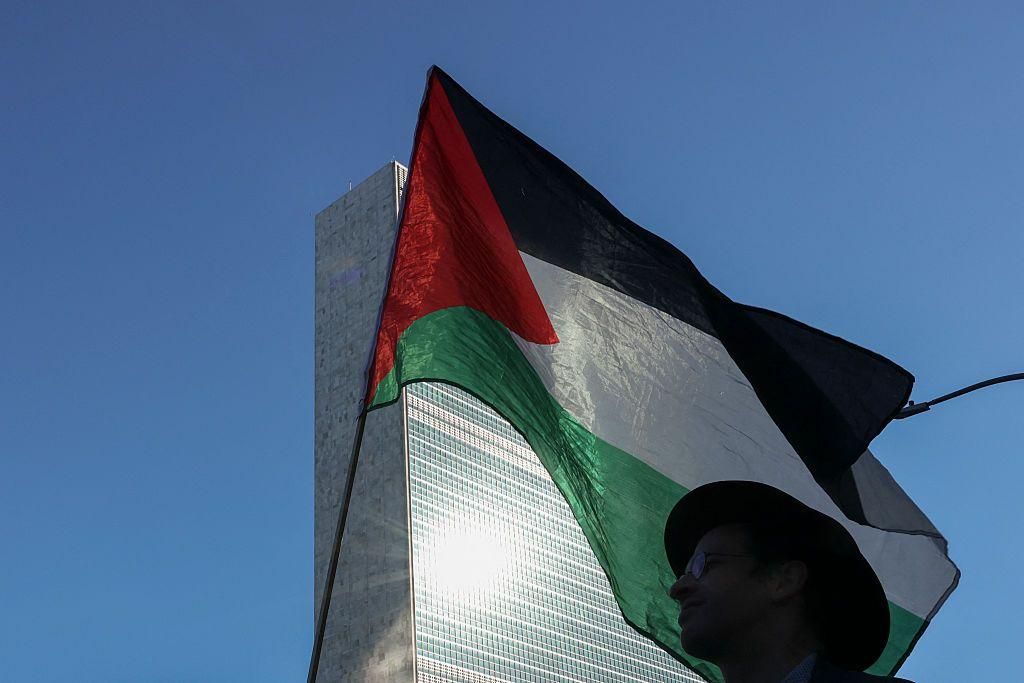 اعتراف بريطانيا ودول غربية بدولة فلسطين: خطوة تاريخية تشعل جدلاً دولياً واسعاً