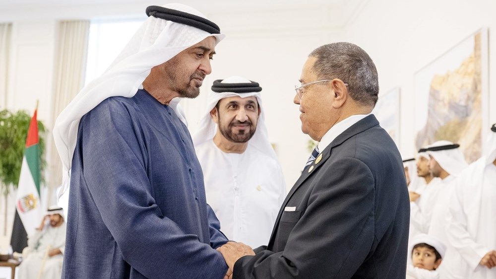 رئيس الدولة يستقبل وفد البرلمان العربي