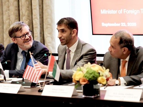 الإمارات والولايات المتحدة تستكشفان آفاق الارتقاء بعلاقاتهما الاستراتيجية تجارياً واستثمارياً