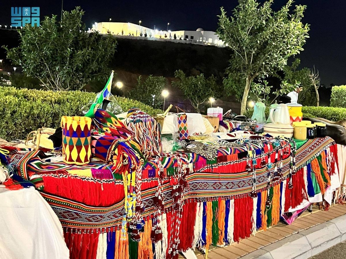 الحرف الوطنية تجسد أصالة الموروث في اليوم الوطني بالباحة