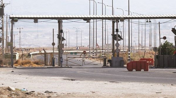 إعادة فتح معبر الكرامة بين الضفة والأردن اليوم الجمعة