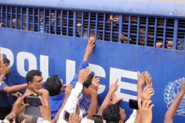 إعدام 16 حرقوا طالبة اتهمت مديرها بالتحرش في بنجلاديش