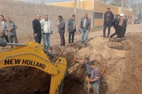 محافظ الجيزة يوجه بسرعة إصلاح كسر مفاجئ بخط مياه فى قرية اللشت بالعياط